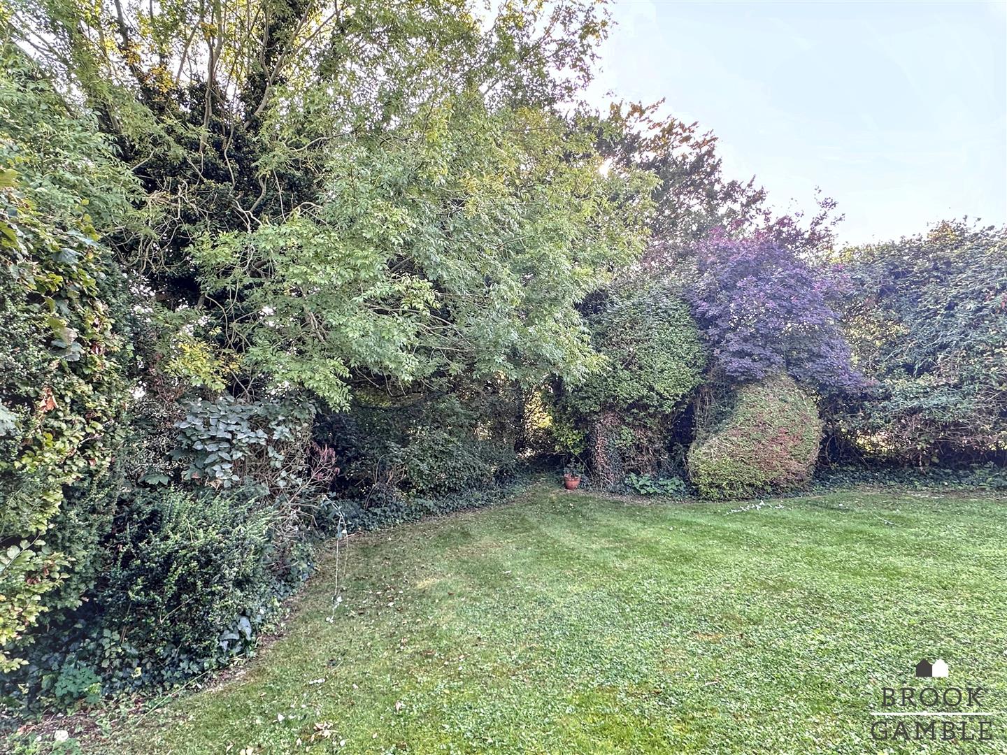 3 Bedroom House. Old Mansion Close in Eastbourne, East Sussex 22